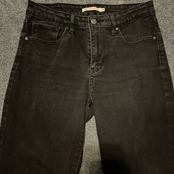 Levi’s High Rise Skinny Jeans - Picture 1 of 3